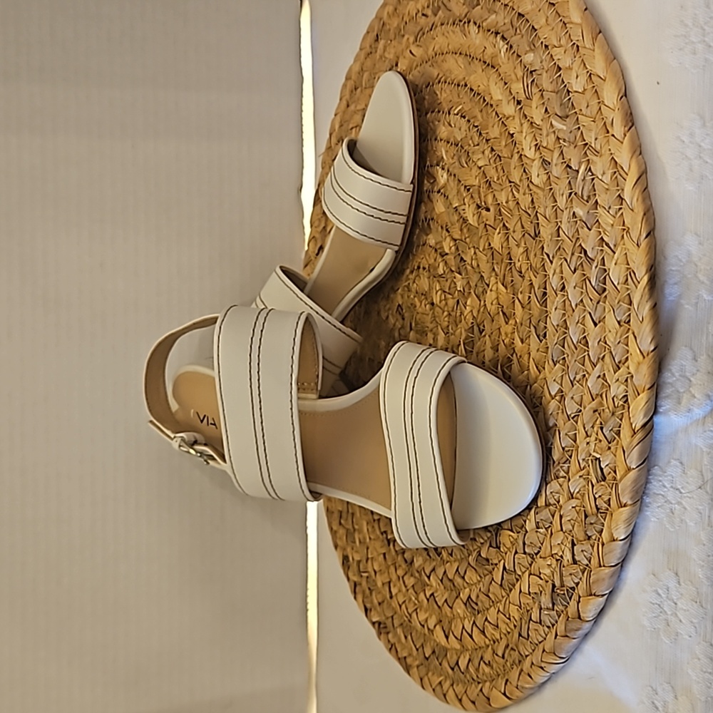 Via Spiga | Women's Cream V-Gem2 Leather Ankle Strap Buckle Closure Sandals 7M